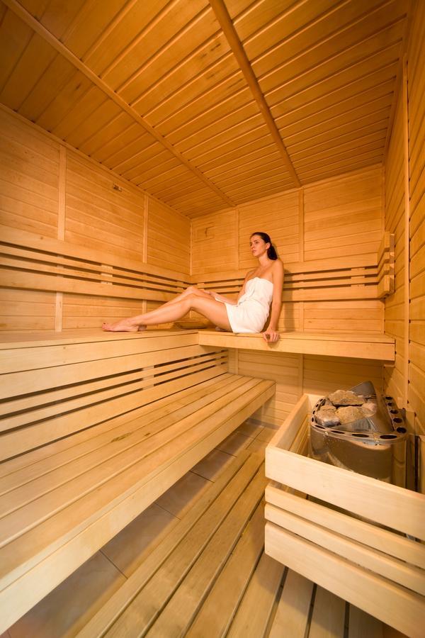 Spa Apartments St. Moritz マリアーンスケー・ラーズニェ エクステリア 写真