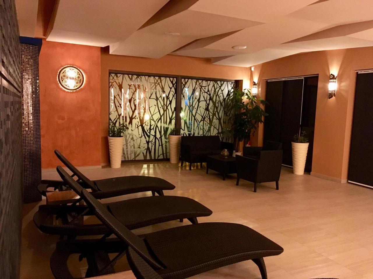 Spa Apartments St. Moritz マリアーンスケー・ラーズニェ エクステリア 写真